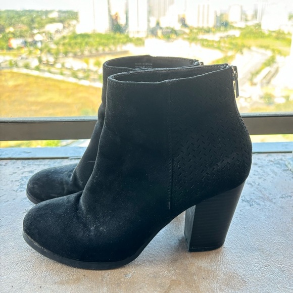 Black suede ankle booties with black block heel and silver zipper. Size 8. - Picture 2 of 5